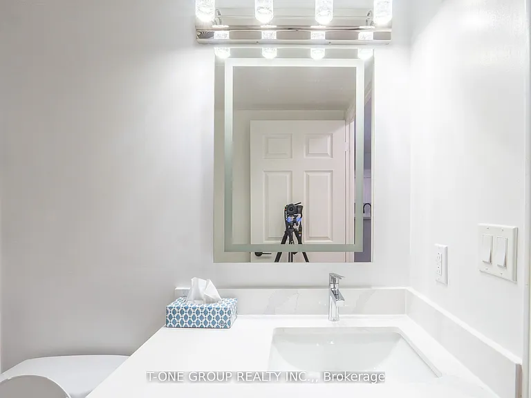 29 Pemberton Ave #605 — Photo 16