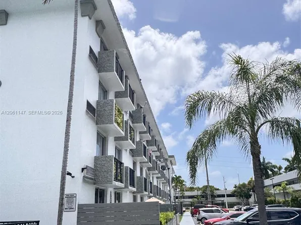 16450 NW 2nd Ave APT 207, Miami, FL 33169