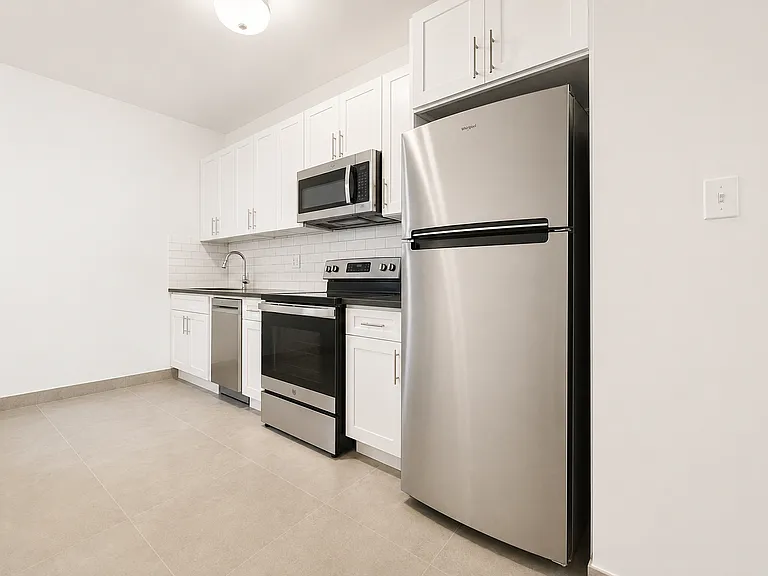 652 W 163rd St #35 — Photo 8