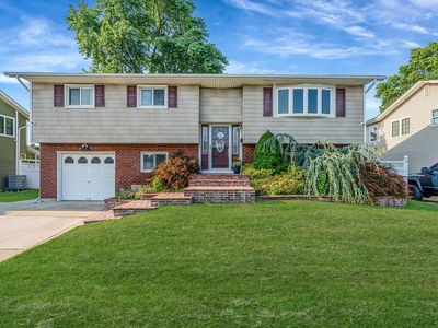 207 N Elm Street, Massapequa, NY, 11758