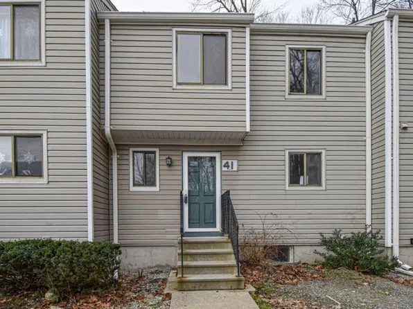 41 Shady Ln, Hamburg, NJ 07419