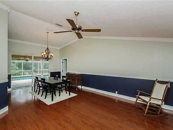 5th image of 580 Waterford Cir. E.