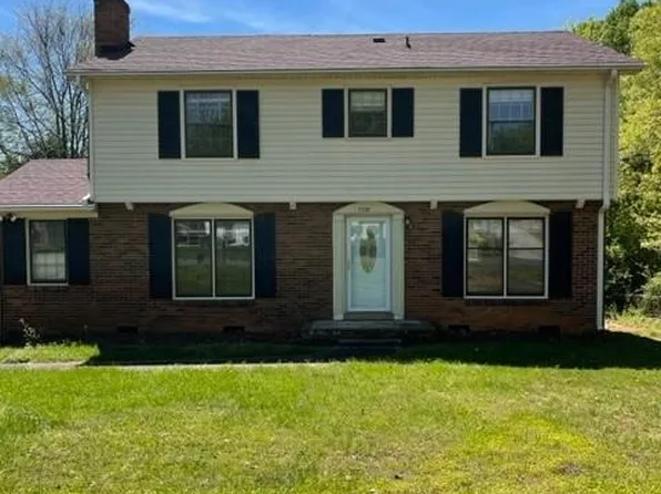 7328 Meadowdale Ln, Charlotte, NC 28212