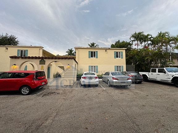 4th image of 16 SW 9th St APT 203