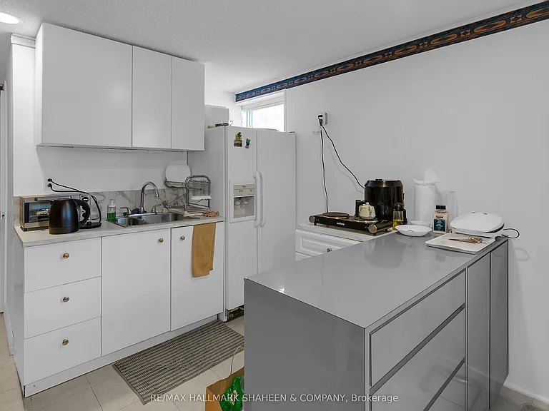 386 Ellerslie Ave #BSMNT A — Photo 8