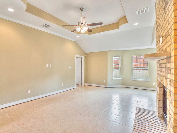 4th image of 2404 Duran Dr