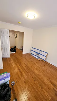 Rented by United Realty Equities | media 10