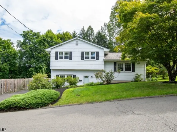 2 Studdiford St, Lambertville City, NJ 08530