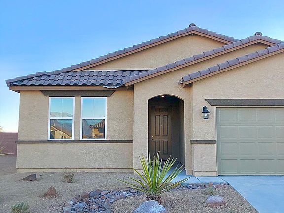 2nd image of 3593 E Umatilla Ave