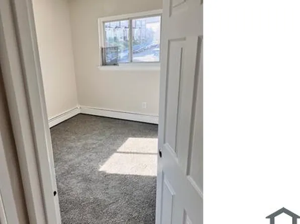 5216 D St SE #12, Washington, DC 20019