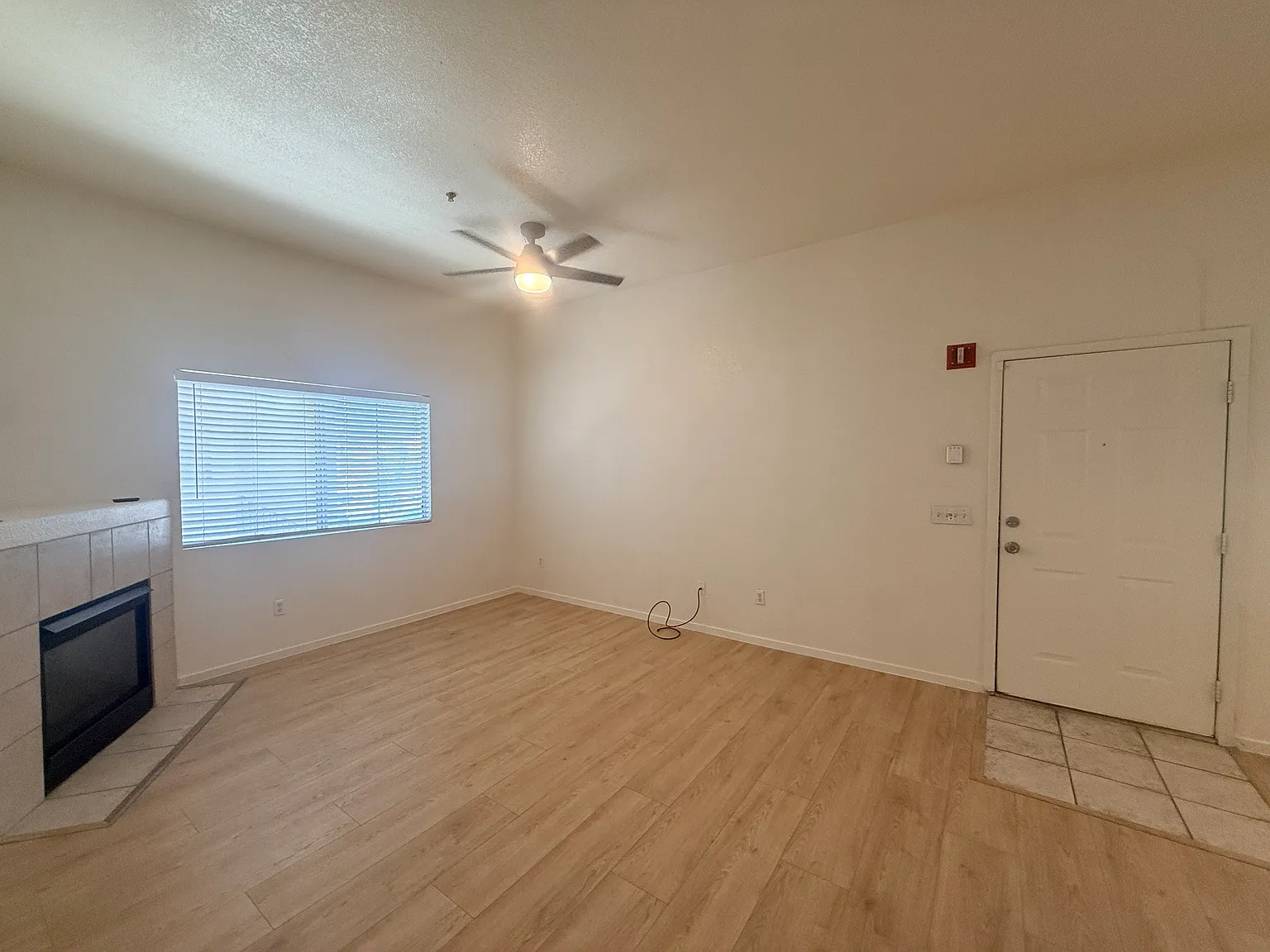 3 bed, 1188 sqft, $1,795 — Photo 3