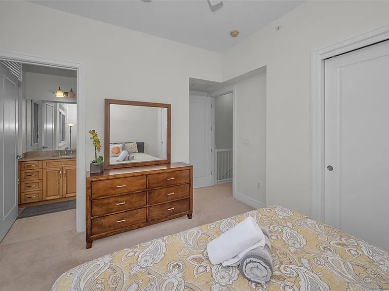 331 Cleveland St #310 — Photo 36