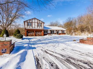 2 Lester Rd, Phelps, NY 14532