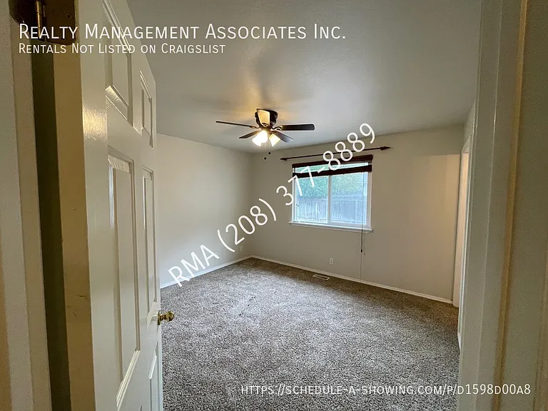 623 E Woodbury Dr — Photo 7