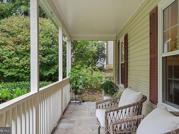 4th image of 3193 Southampton Dr