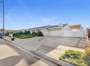 1263 Erringer Rd, Simi Valley, CA 93065