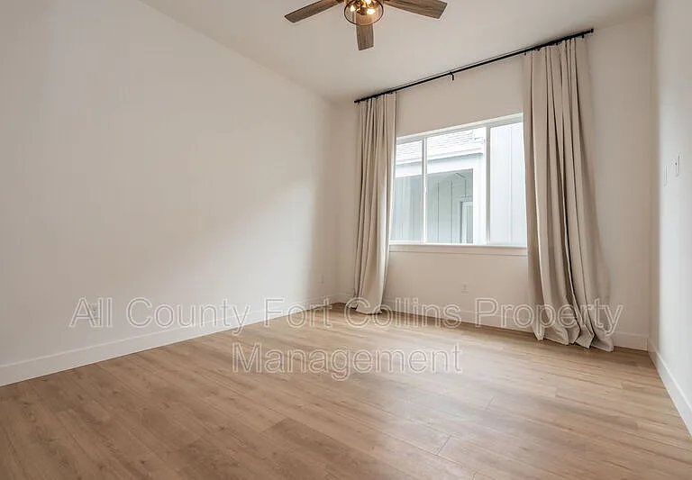 5967 Rendezvous Pkwy — Photo 15
