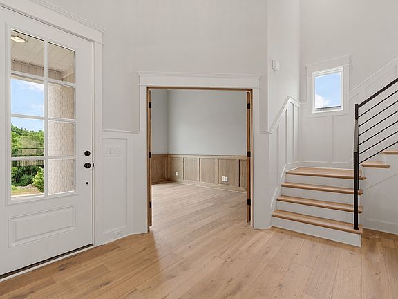 4th image of 4010 Mandrake Pl #167