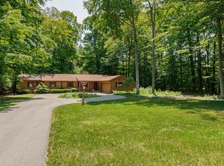 3862 N Trillium Dr, Leland, MI 49654
