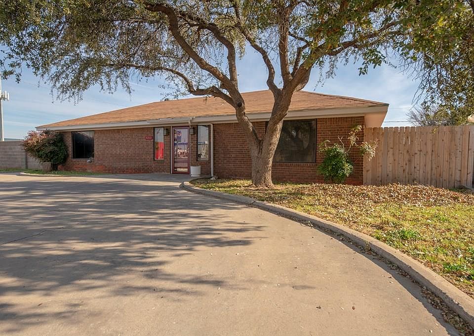 1st image of 4201 Thornberry Dr