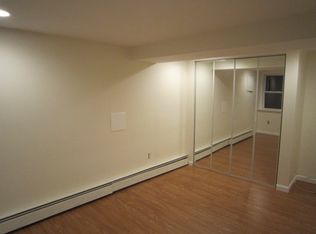 2 Oak St, North Haven, CT 06473