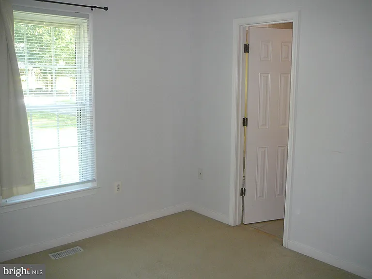 231 Vine Pl — Photo 21
