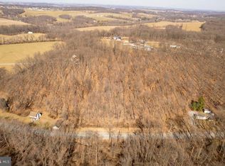 545 S Blacksmith Ave, Windsor, PA 17366