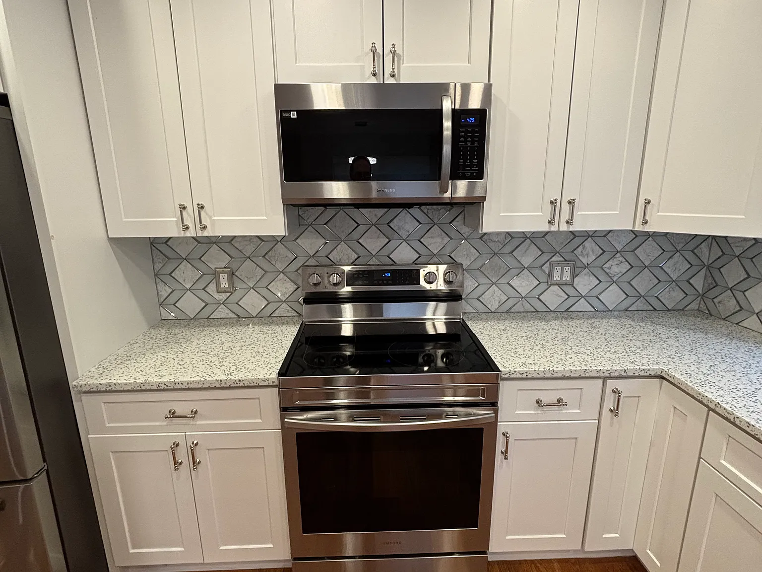 4 bed, 2.5 bath, 2100 sqft, $5,000 — Photo 3