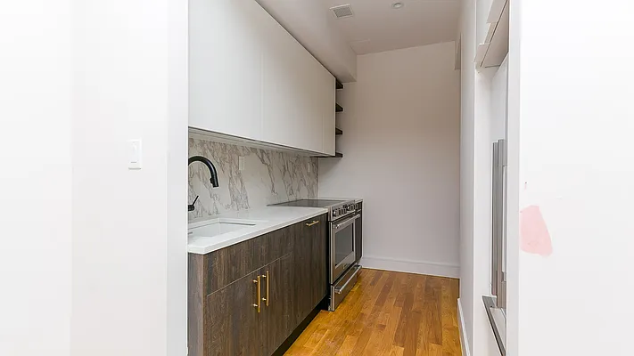 Rented by Nooklyn NYC LLC | media 3