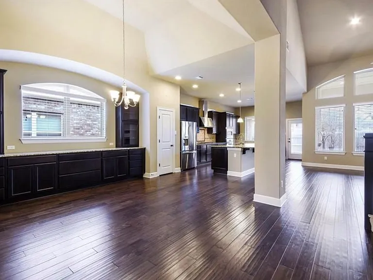 213 Simmons Dr — Photo 11