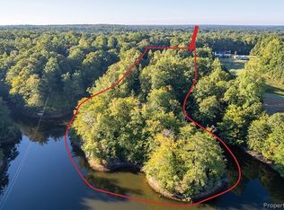 900 Stewarts Rd, Lanexa, VA 23089