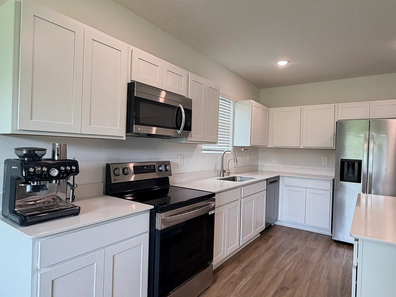 3 bed, 1575 sqft, $2,500 — Photo 2