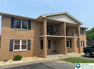 4057 Vaughn St, Easton, PA 18045