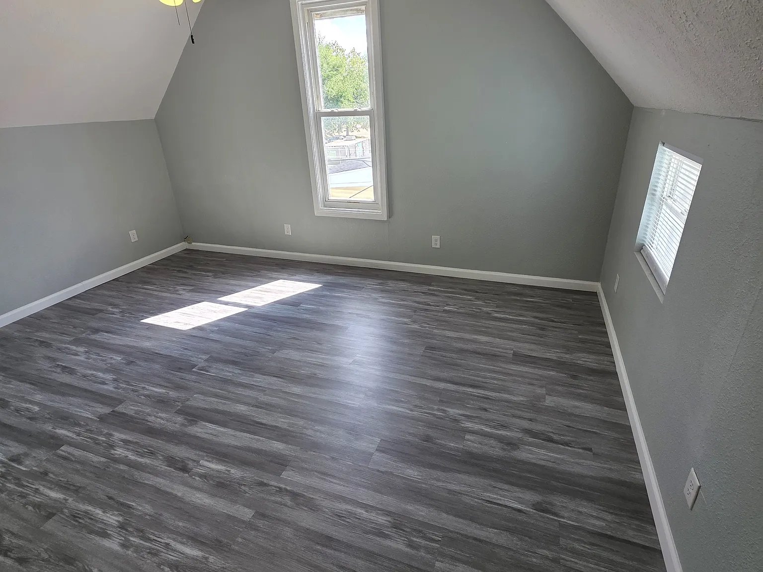 2 bed, $865 — Photo 4