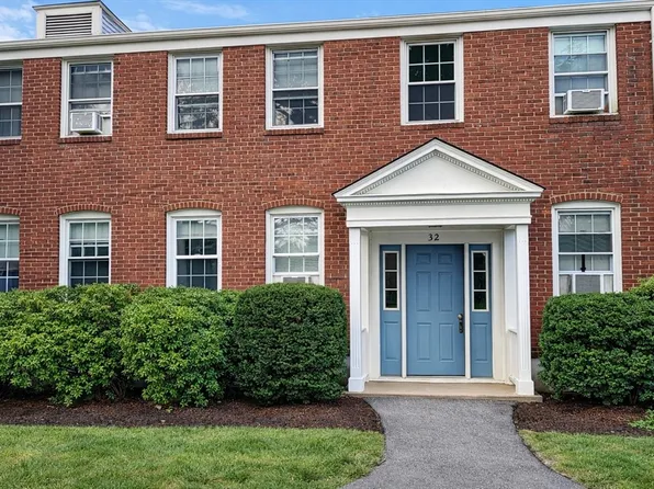 32 Colony Rd #1-A, West Springfield, MA 01089