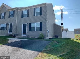39 Skyview Cir, Hanover, PA 17331