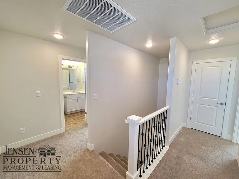 538 N 550 W — Photo 16