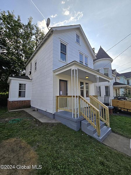 2nd image of 726 Mason Street