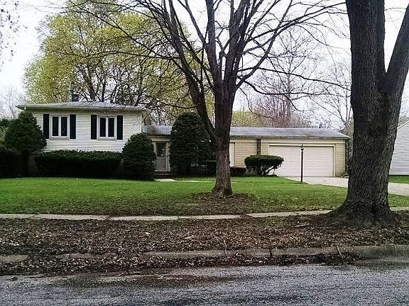 quiet neighborhood AND NEWLY LANDSCAPED (PICTURE NOT SHOWN)