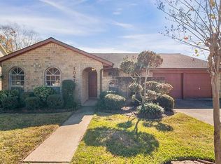 10410 Sagebriar Dr, Houston, TX 77089