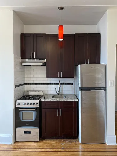 31-15 21st Ave #4C Photo 1 31-15 21st Ave #4C Photo 1