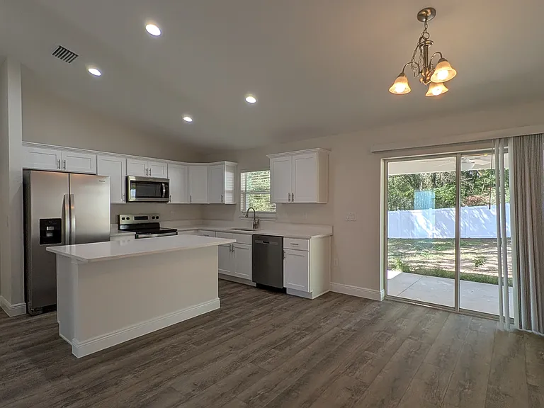 3140 W Juliet Pl — Photo 6