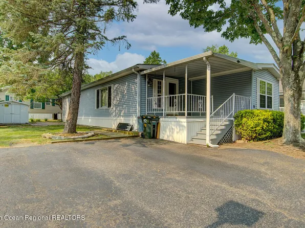 76 Village Road, Morganville, NJ 07751