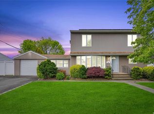 45 Ketcham Rd, Hicksville, NY 11801