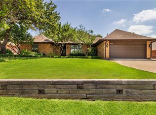 2312 Coachlight Dr, Edmond, OK 73013