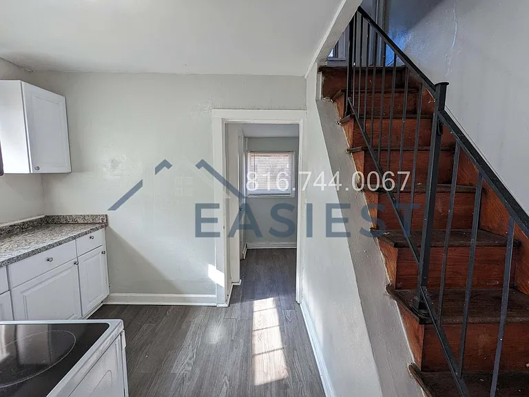 142 N Belmont Blvd — Photo 7