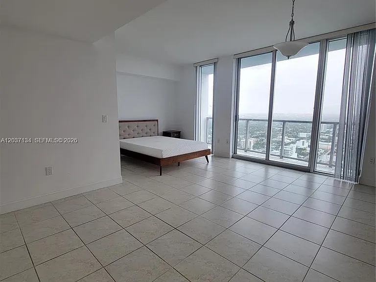 185 SW 7th St #3500 — Photo 5