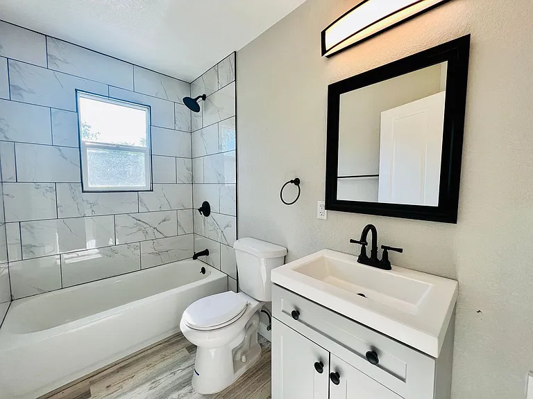 702 S Wolcott Ct — Photo 14
