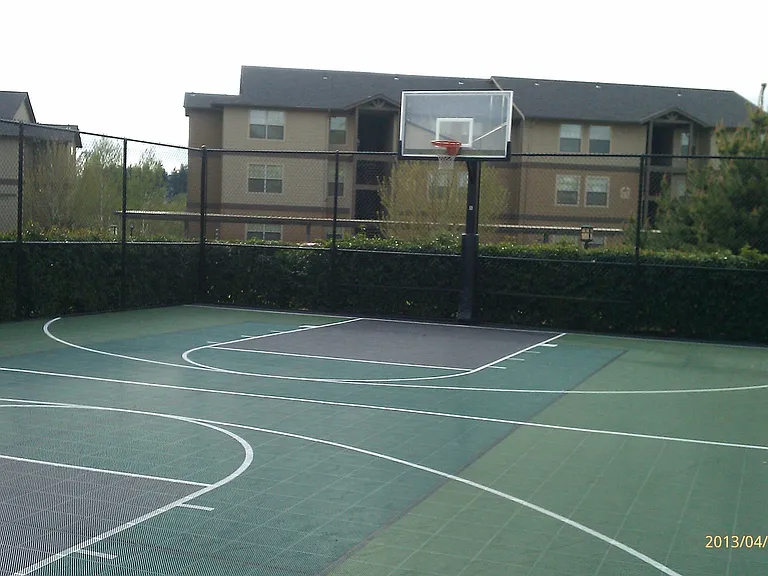 195-Santiam Village Apartments — Photo 46