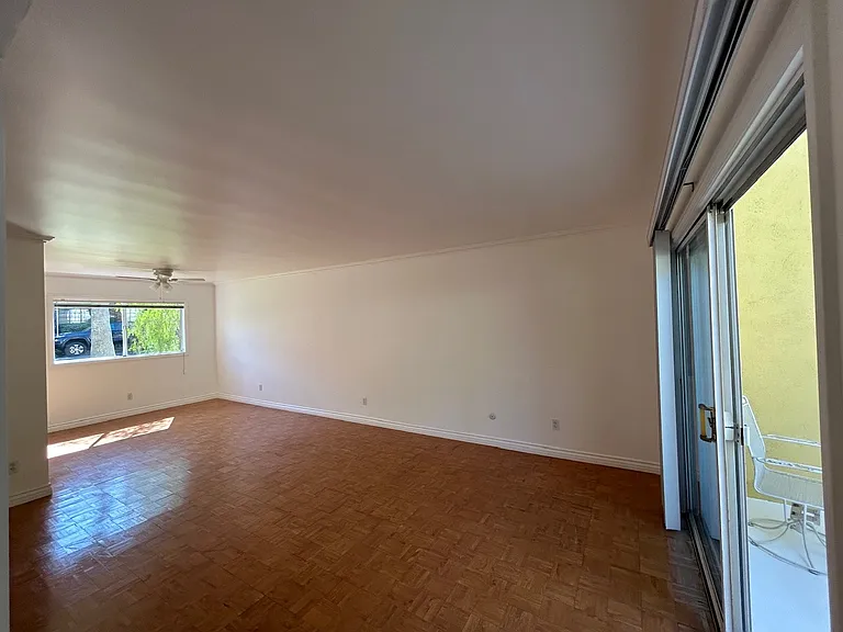 626 N Monterey St #M — Photo 11